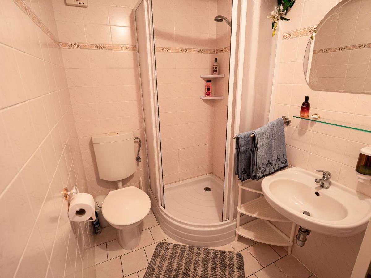 Apartman Karel A Martina Рокитнице над Ийзероу Екстериор снимка