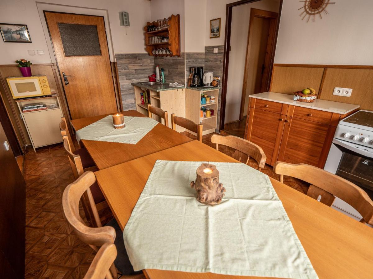 Apartman Karel A Martina Рокитнице над Ийзероу Екстериор снимка